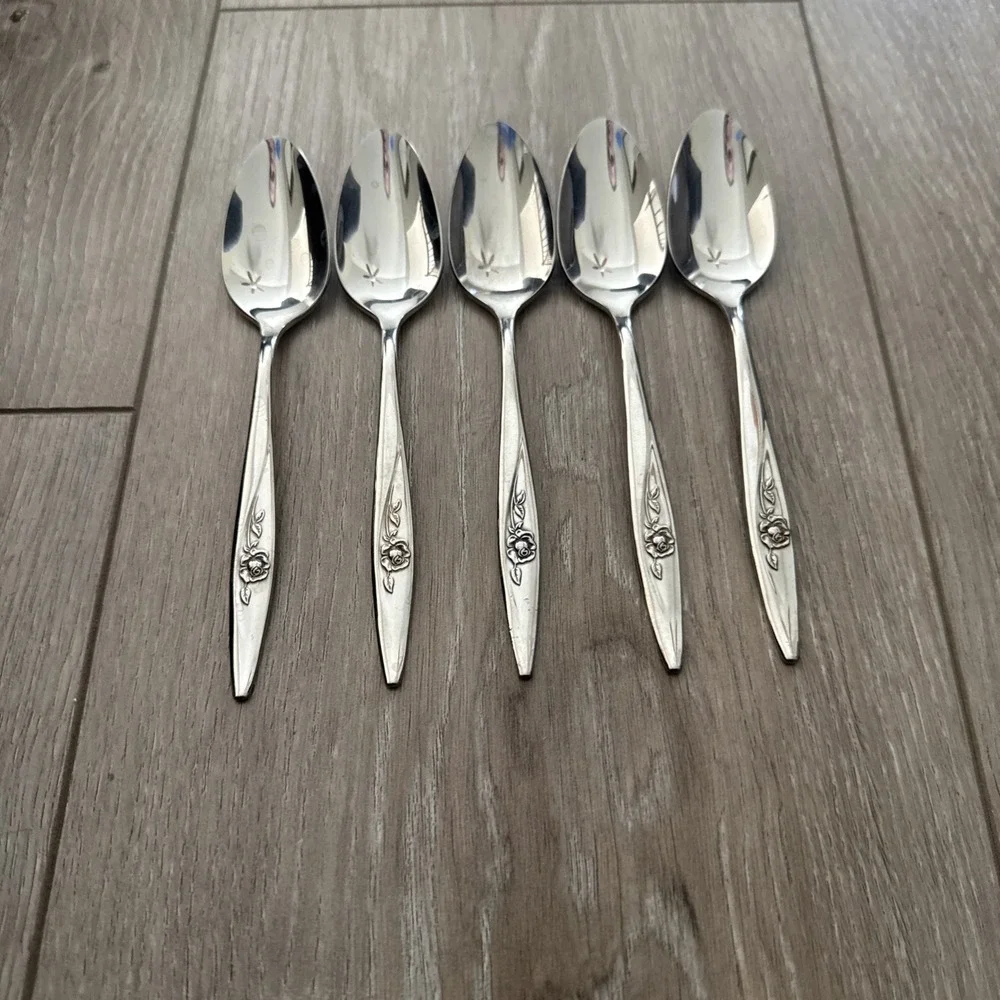 Oneida Community Stainless Flatware My Rose Set of 5 Vintage Teaspoons‎